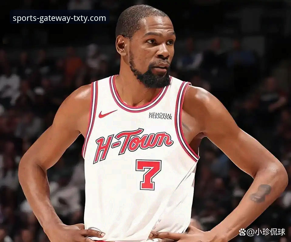 火箭主场大胜尼克斯：一场流畅攻防的战术详解